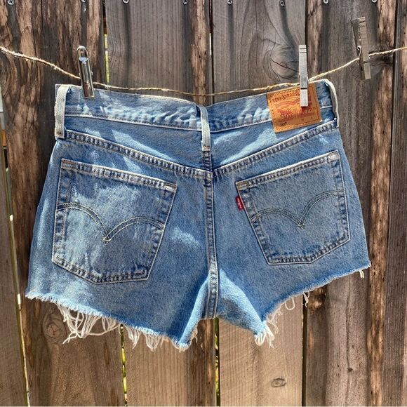 Levi’s 501 Cutoff Button Fly Grommet Detail Jean Shorts SZ 27 - Picture 9 of 12